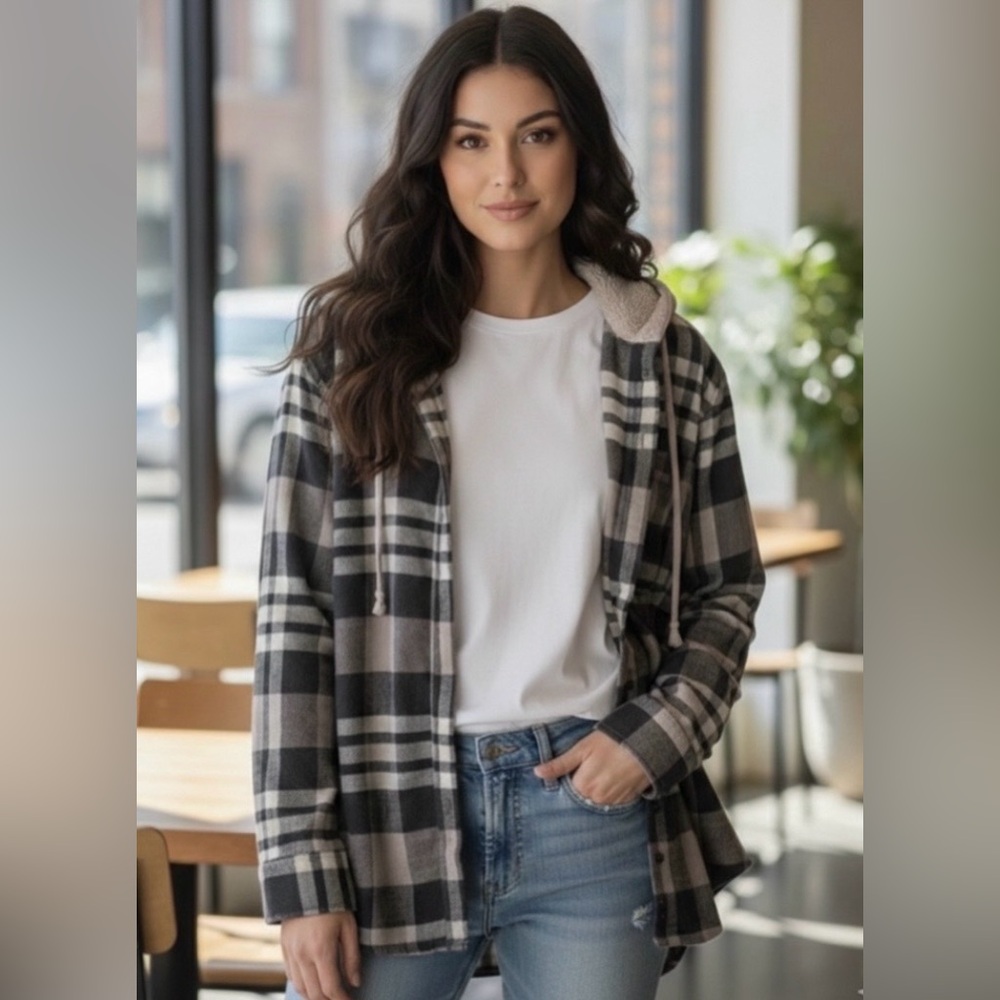 American Eagle Outfitters Women's Hooded Flannel - Size Large - Picture 2 of 10